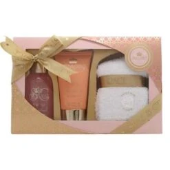 Style & Grace Utopia Foot Care Pamper Kit Confezione Regalo 100ml Detergente Piedi + 70ml Lozione Piedi + Calzini (Taglia Unica)