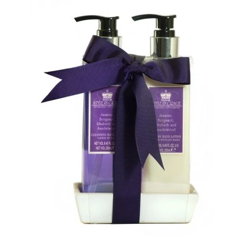 Style & Grace Luxury Handcare Confezione Regalo 250 Ml Sapone Mani + 250 Ml Lozione Mani 1 Style & Grace Luxury Handcare Confezione Regalo 250 Ml Sapone Mani + 250 Ml Lozione Mani