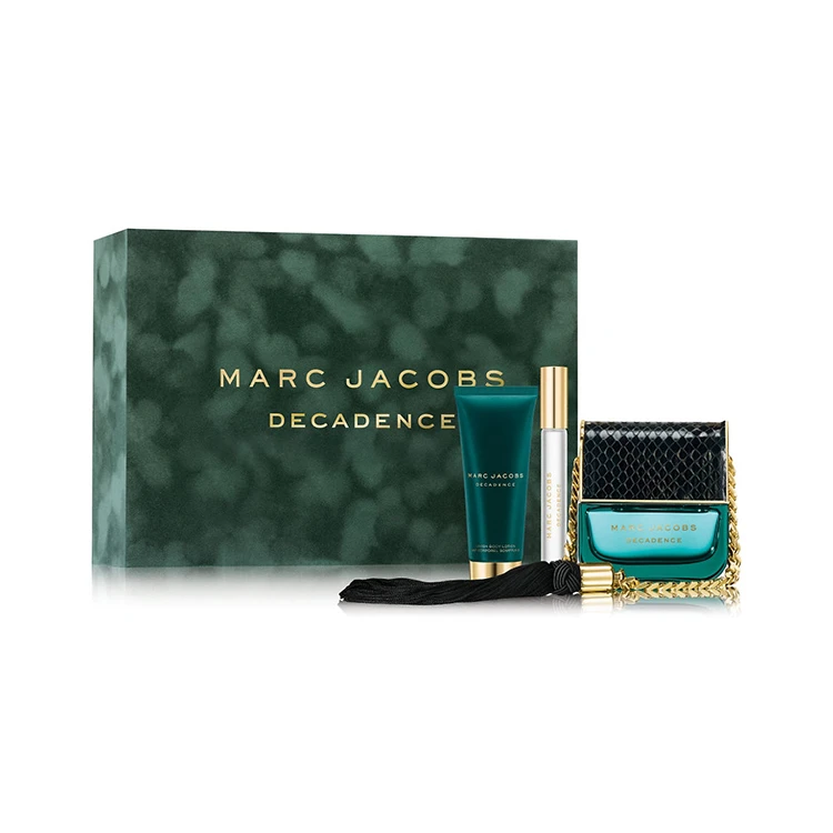 MARC JACOBS Confezione Regalo Profumo DECADENCE EDP 100ml + Body Lotion 75ml + Roller Ball 10ml 1 MARC JACOBS Confezione Regalo Profumo DECADENCE EDP 100ml + Body Lotion 75ml + Roller Ball 10ml