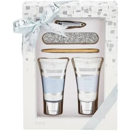 Style & Grace Puro Mani Pamper Confezione Regalo 50 Ml Bagnoschiuma + 50 Ml Lozione Mani + Lima Unghie + Clipper Unghie + Stick Cuticole 1 Style & Grace Puro Mani Pamper Confezione Regalo 50 Ml Bagnoschiuma + 50 Ml Lozione Mani + Lima Unghie + Clipper Unghie + Stick Cuticole